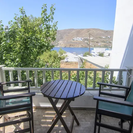 Yperia Hotel Aegiali
