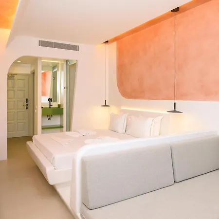 Yperia Hotel