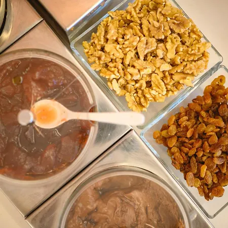 Yperia Отель 3*