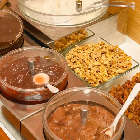 Yperia Otel Aegiali