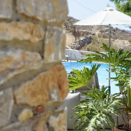 Отель Yperia 3*