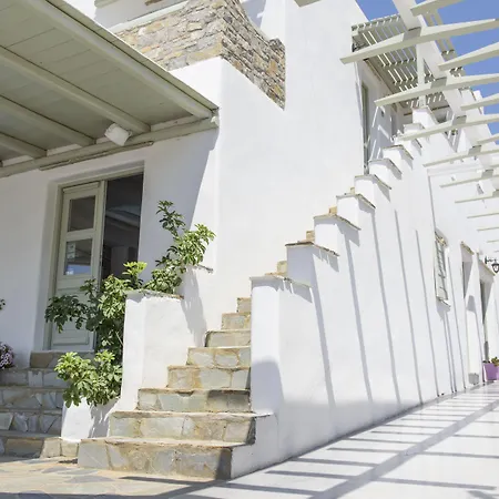 Отель Yperia 3*