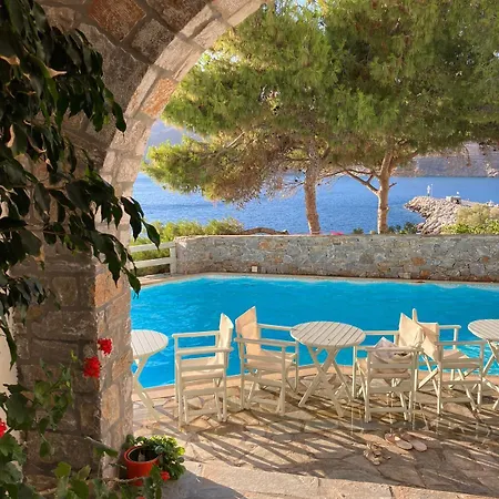 Отель Yperia Эгиалис