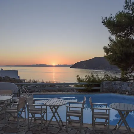 Hotel Yperia 3*