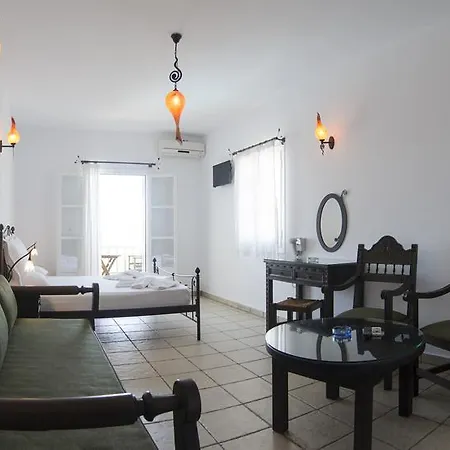 Yperia 3* Aegiali