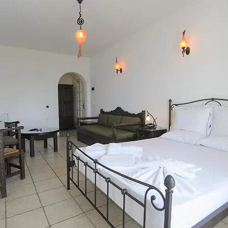 Yperia Эгиалис